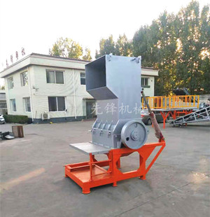 1200型粉碎機(jī)